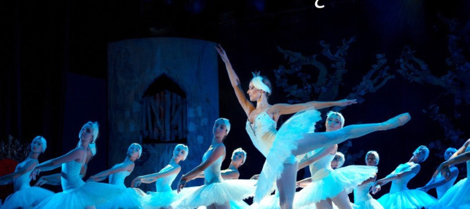 Balet Jezioro łabędzie Balet Jezioro łabędzie